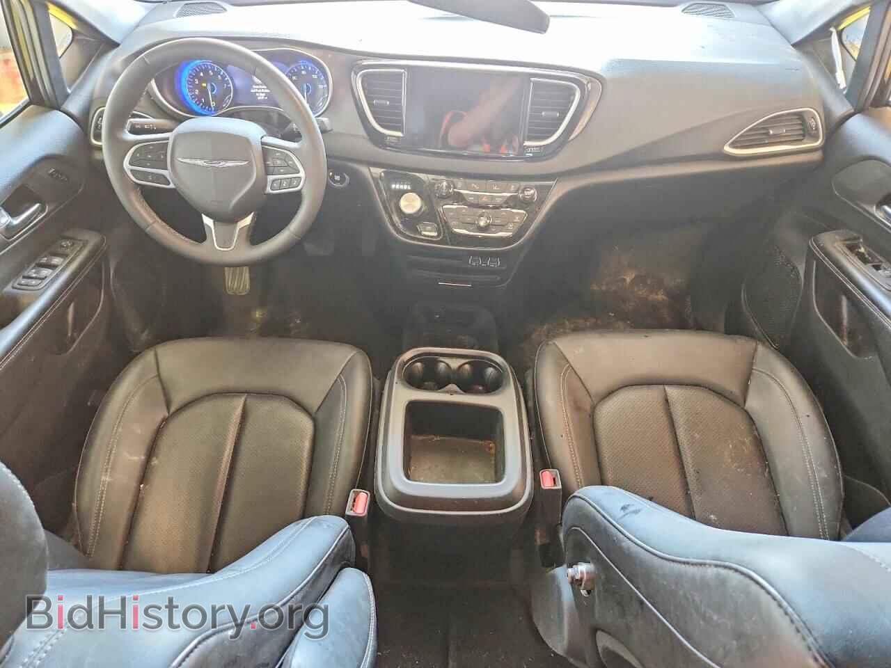 2025 Chrysler PACIFICA (VIN 2C4RC1BG2SR526797) — photo 8 of 13