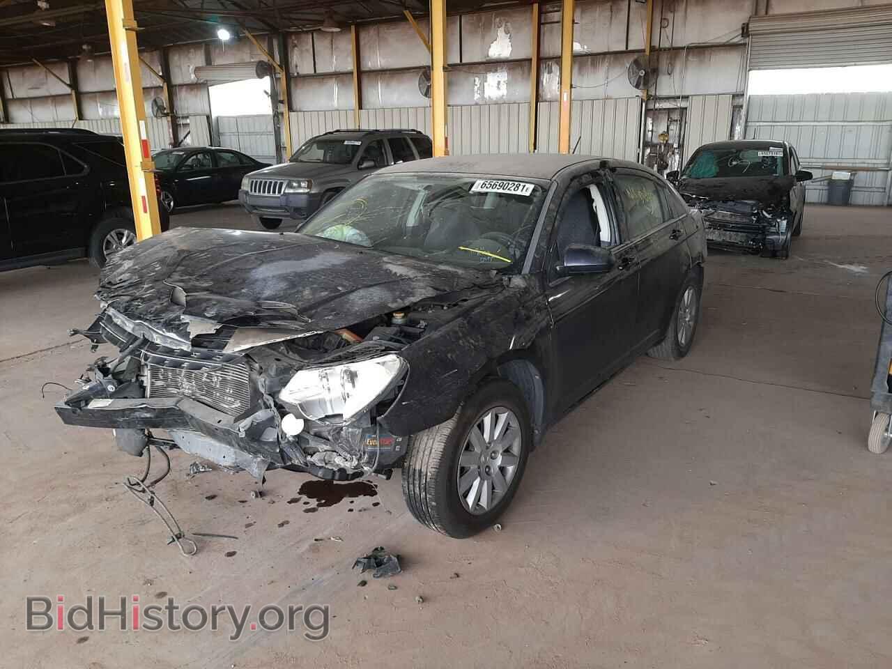 2010 CHRYSLER SEBRING - VIN: 1C3CC4FB3AN187294 - Фото 2