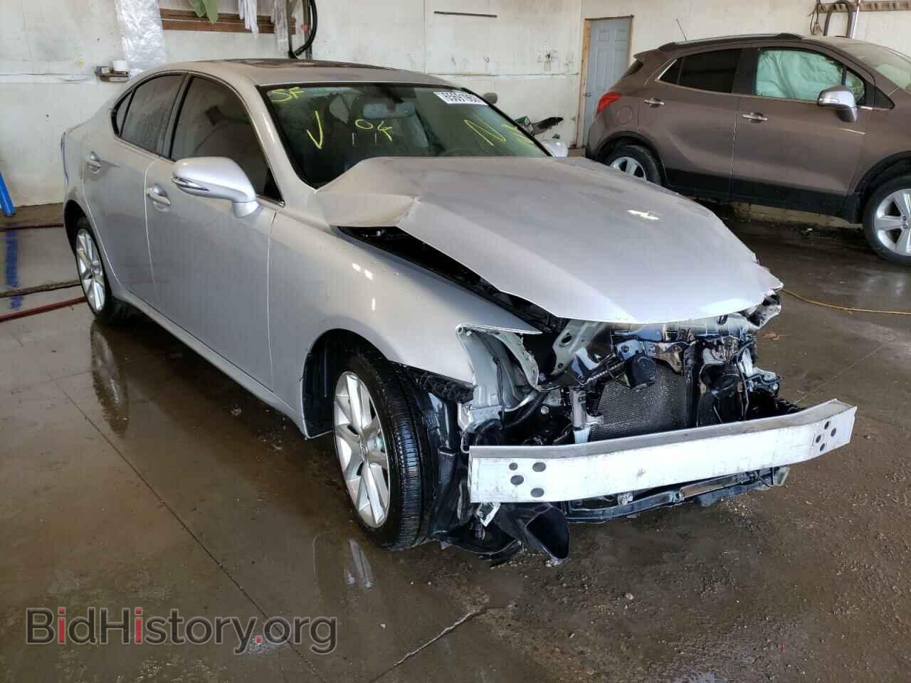Photo JTHCF5C23B5047324 - LEXUS IS 2011