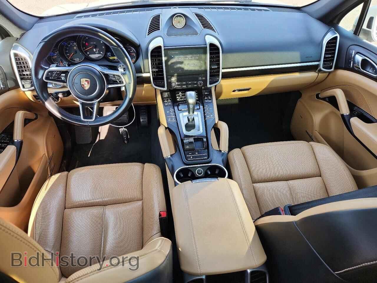 2017 PORSCHE CAYENNE - VIN: WP1AA2A24HKA89003 - Photo 8