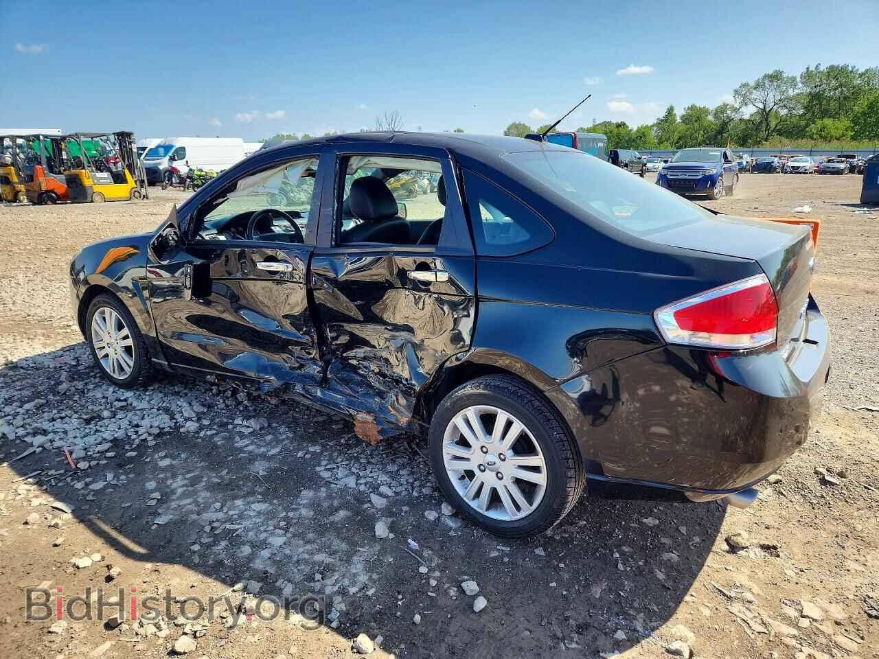 2011 FORD FOCUS - VIN: 1FAHP3HN5BW201866 - Photo 2