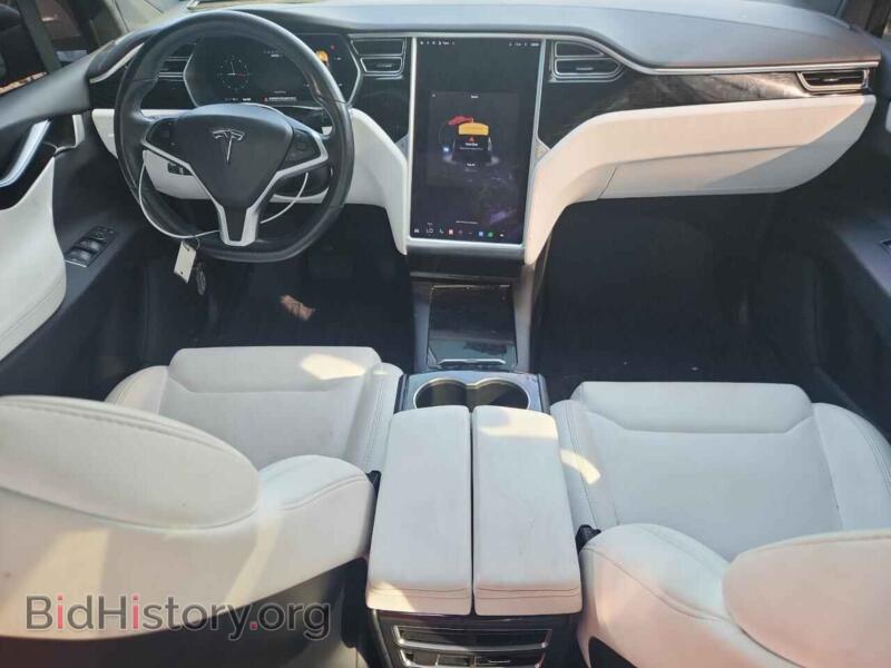 2017 Tesla MODEL X (VIN 5YJXCBE21HF070096) — photo 8 of 14