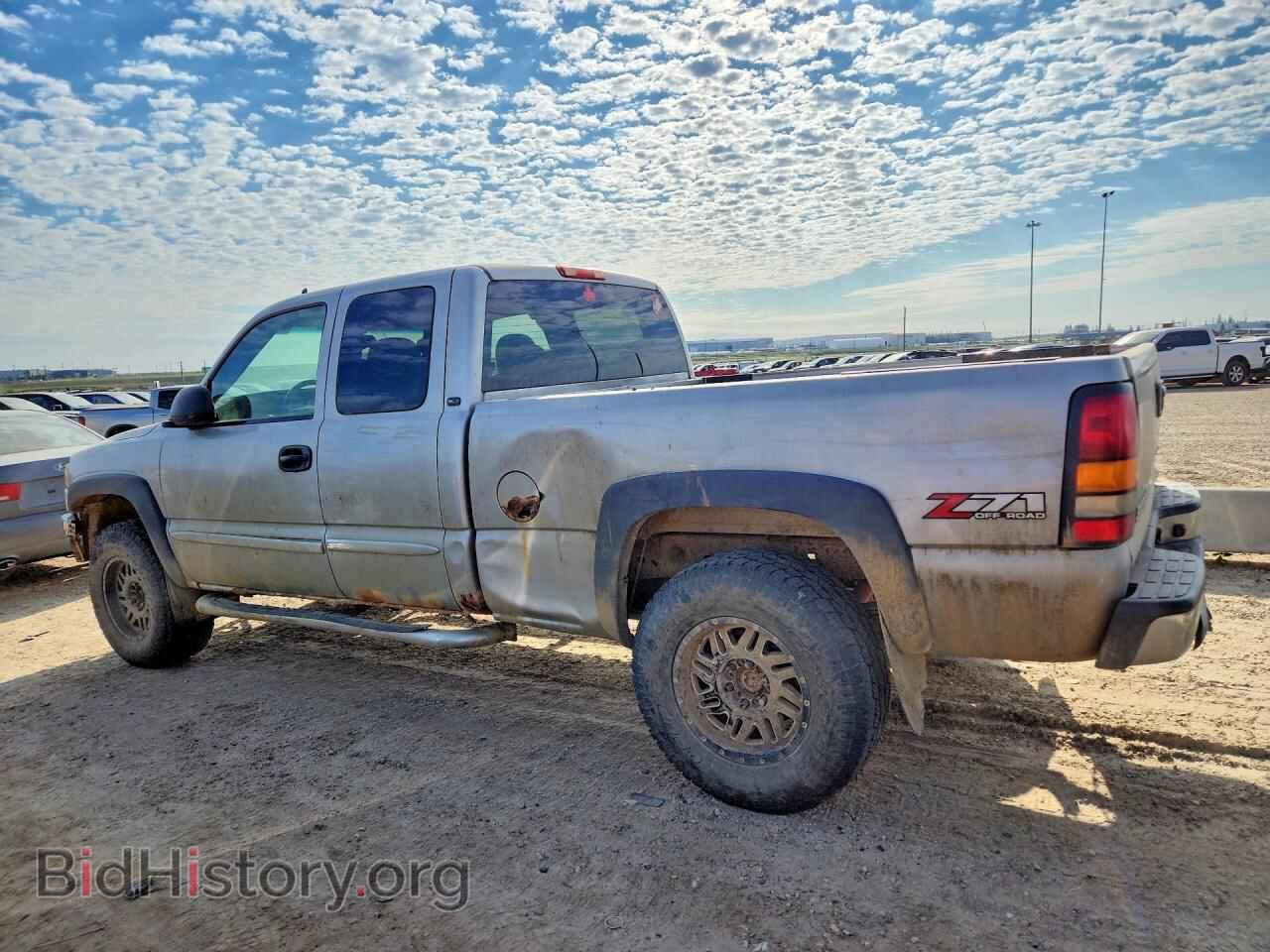 2006 GMC SIERRA - VIN: 2GTEK19B561267111 - Photo 2