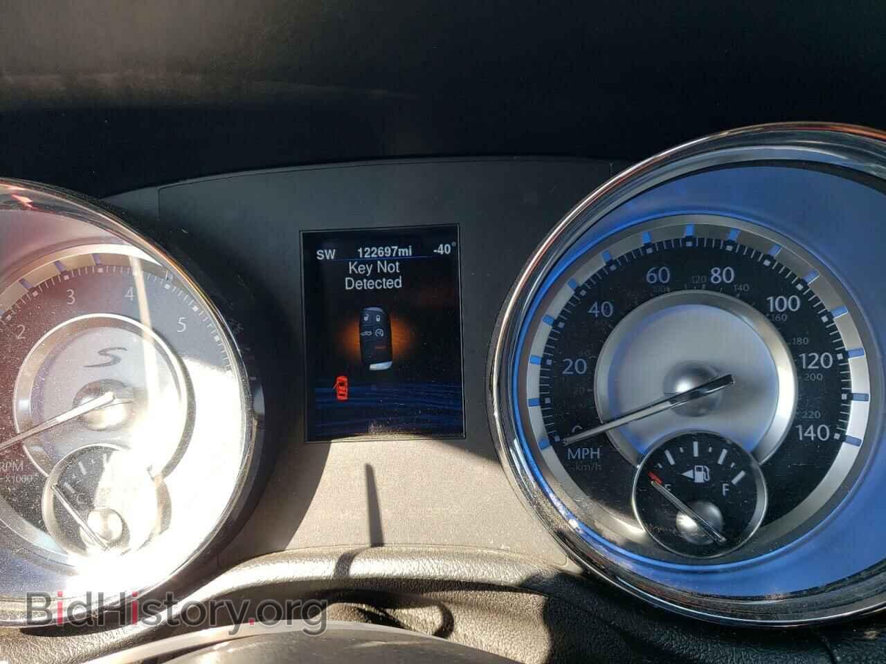 2014 CHRYSLER 300 - VIN: 2C3CCAGG0EH352984 - Фото 9
