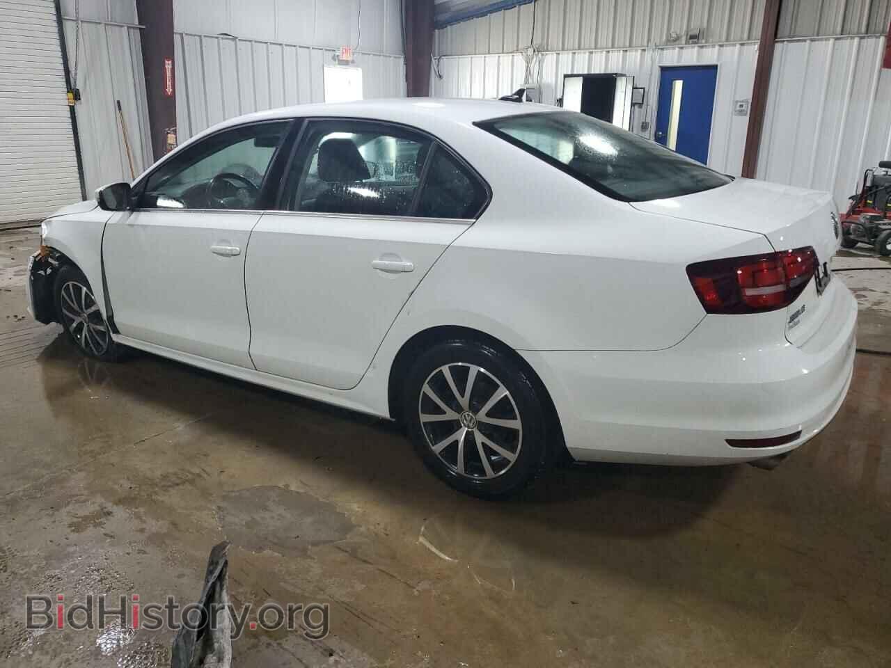 2017 VOLKSWAGEN JETTA - VIN: 3VWDB7AJ5HM393494 - Фото 2