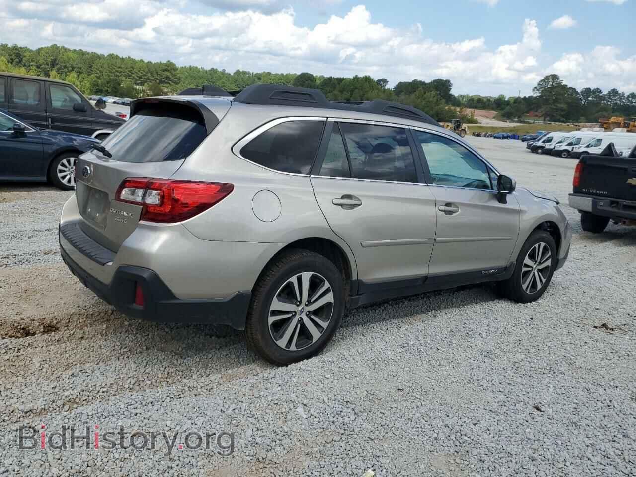 2018 SUBARU OUTBACK - VIN: 4S4BSENC8J3221845 - Фото 3