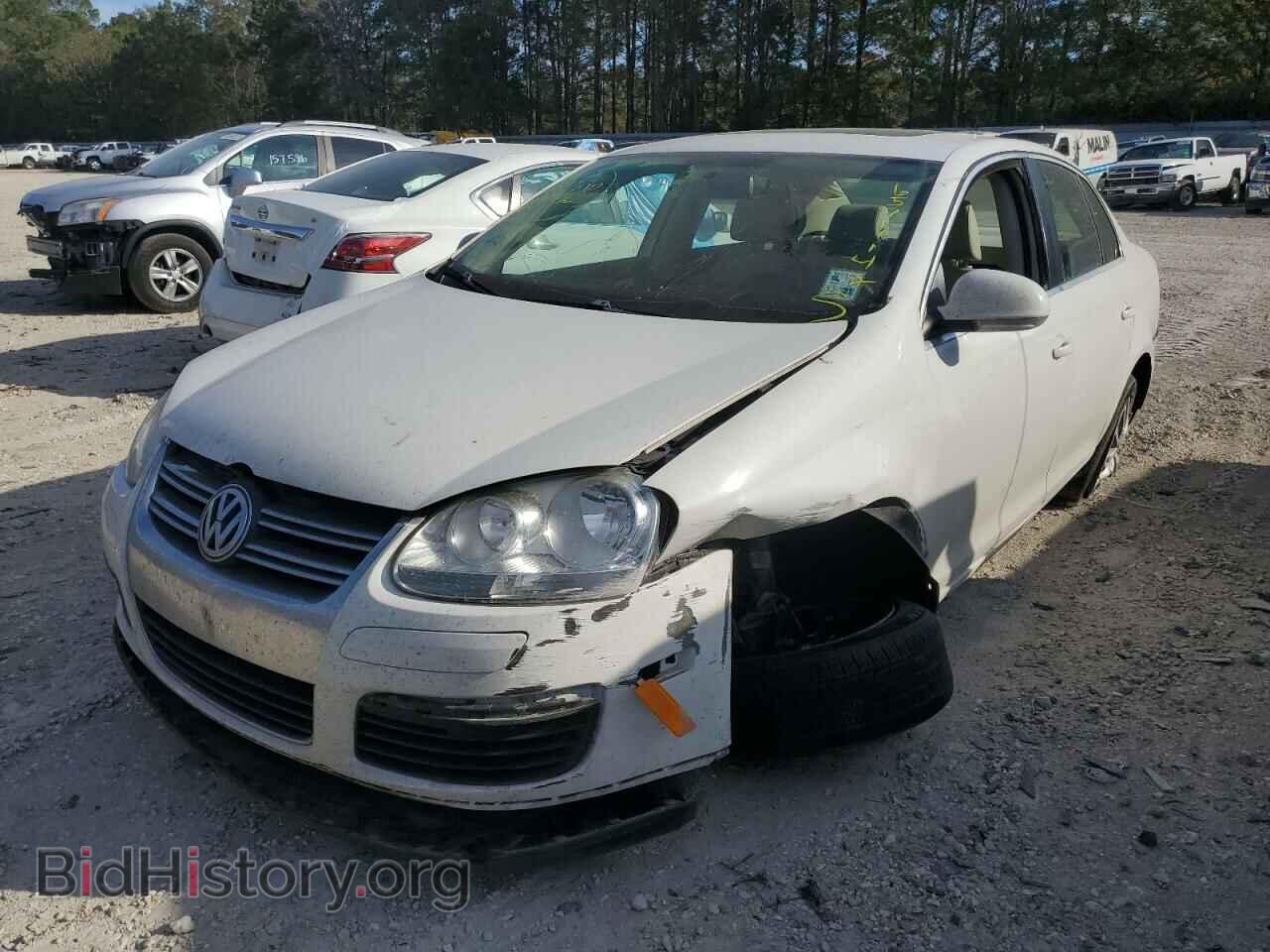 2010 VOLKSWAGEN JETTA - VIN: 3VWRX7AJ2AM036593 - Фото 2