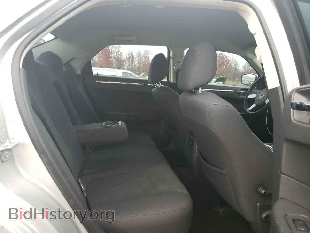 2010 CHRYSLER 300 - VIN: 2C3CA4CDXAH142938 - Фото 6