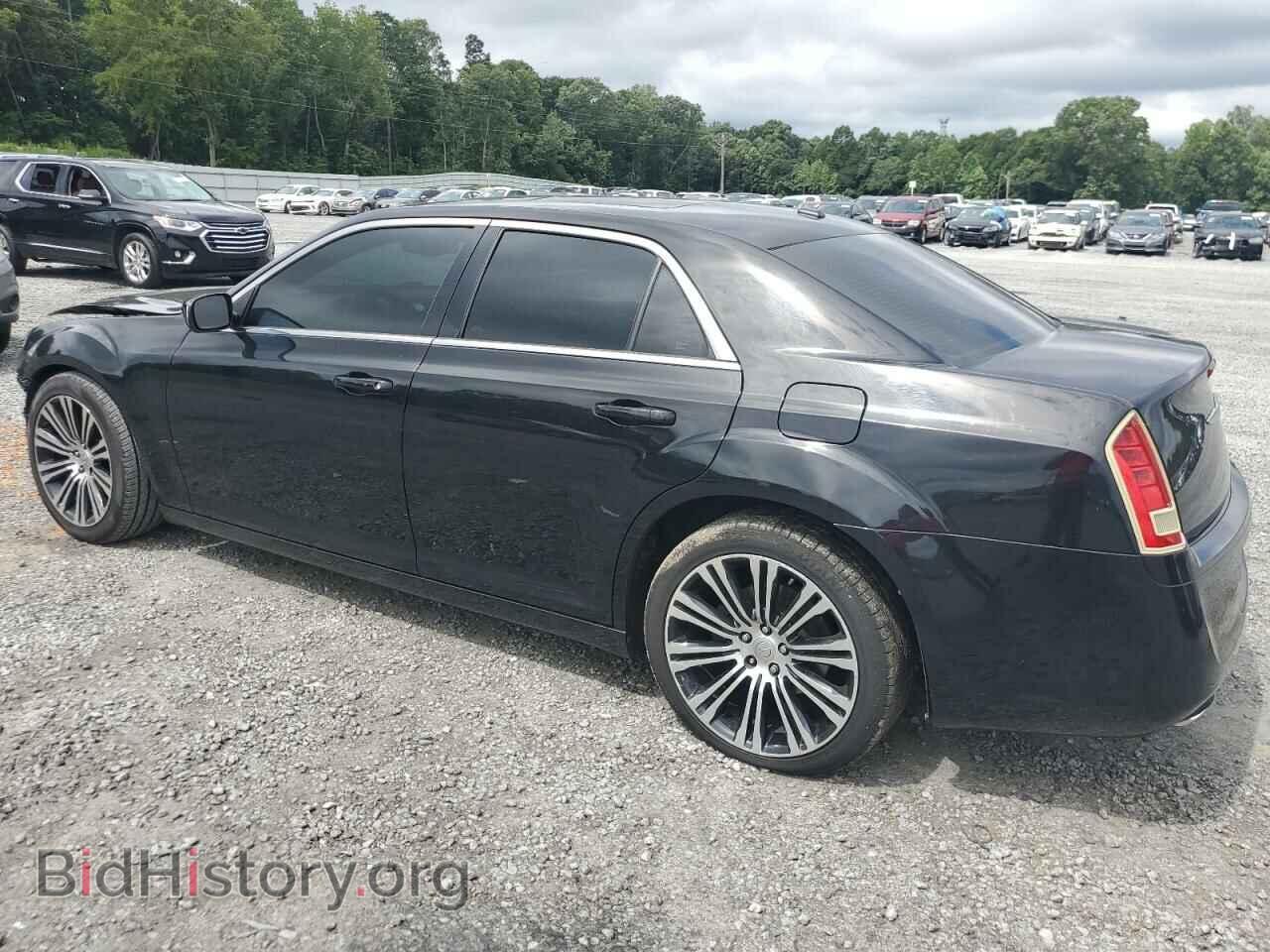 2013 CHRYSLER 300 - VIN: 2C3CCABT7DH646496 - Фото 2