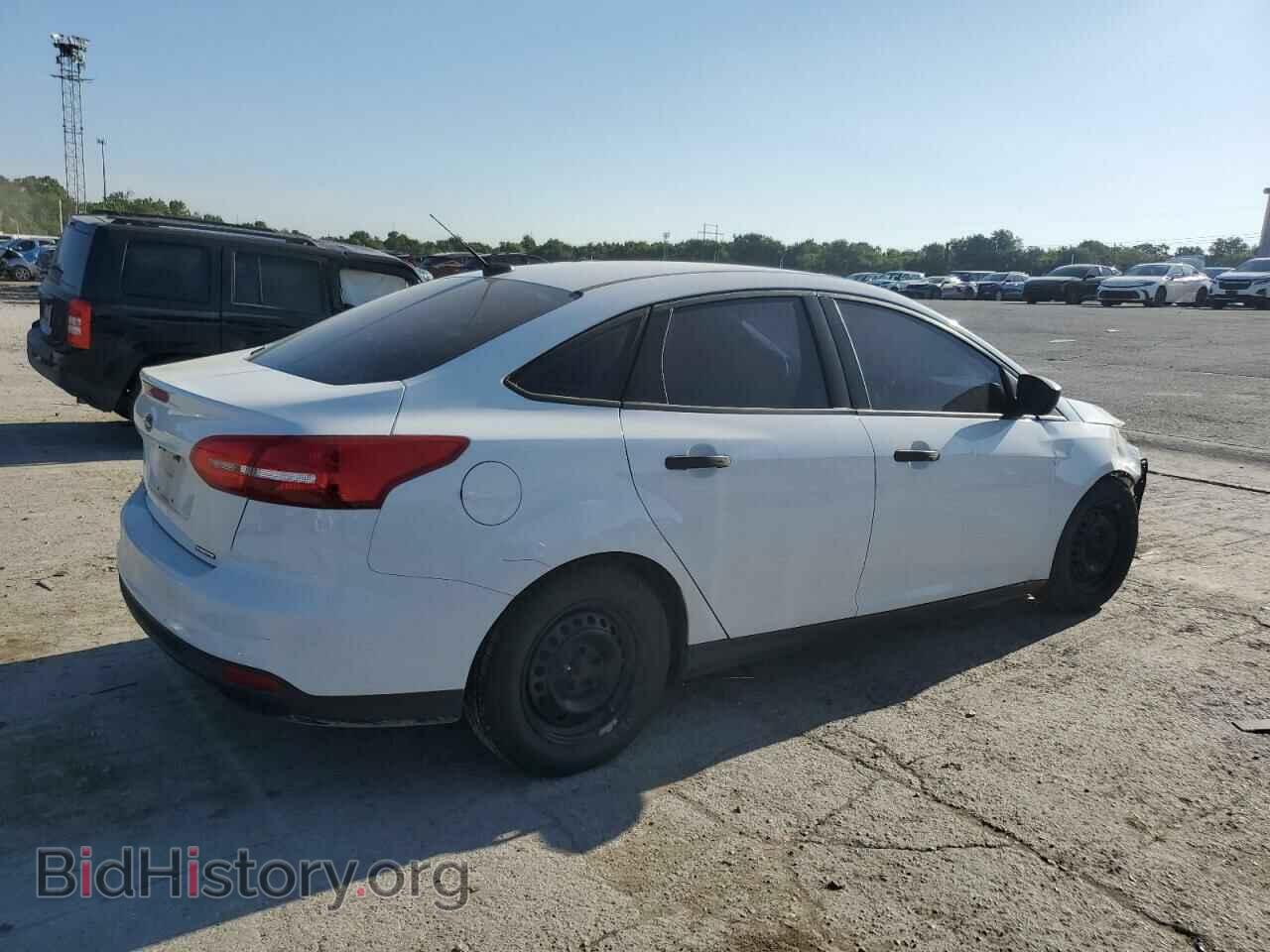 2016 FORD FOCUS - VIN: 1FADP3E24GL262420 - Фото 3