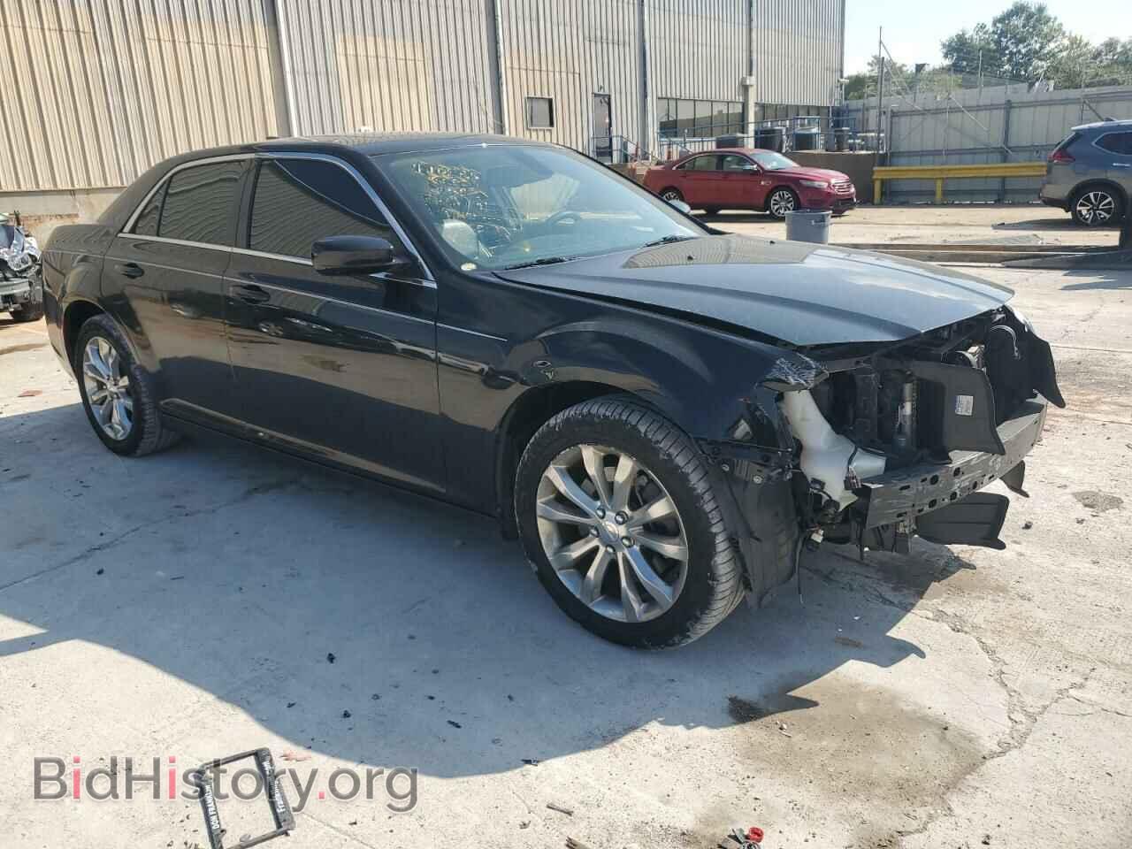 2019 CHRYSLER 300 - VIN: 2C3CCARG2KH517572 - Фото 4