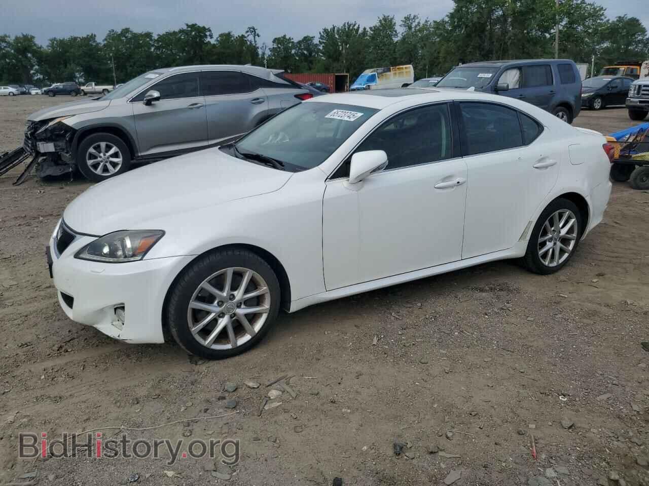 Photo JTHCE5C20C5002247 - LEXUS IS 2012