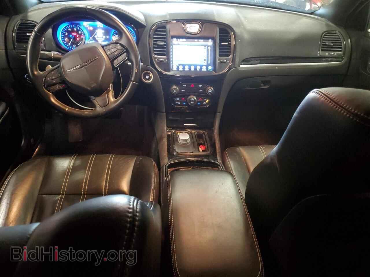 2017 CHRYSLER 300 - VIN: 2C3CCABG7HH526643 - Фото 8