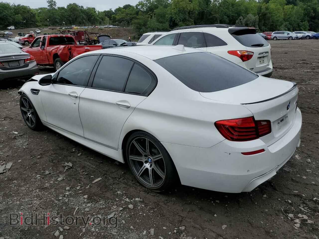 2014 BMW M5 - VIN: WBSFV9C58ED592957 - Фото 2