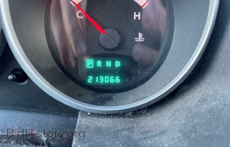 2010 Dodge CARAVAN (VIN 2D4RN4DE6AR182903) — photo 8 of 10