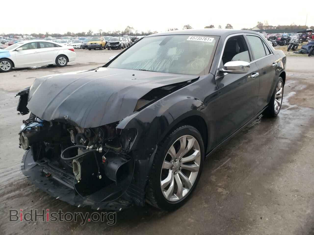 2019 CHRYSLER 300 - VIN: 2C3CCAEG0KH689413 - Фото 2