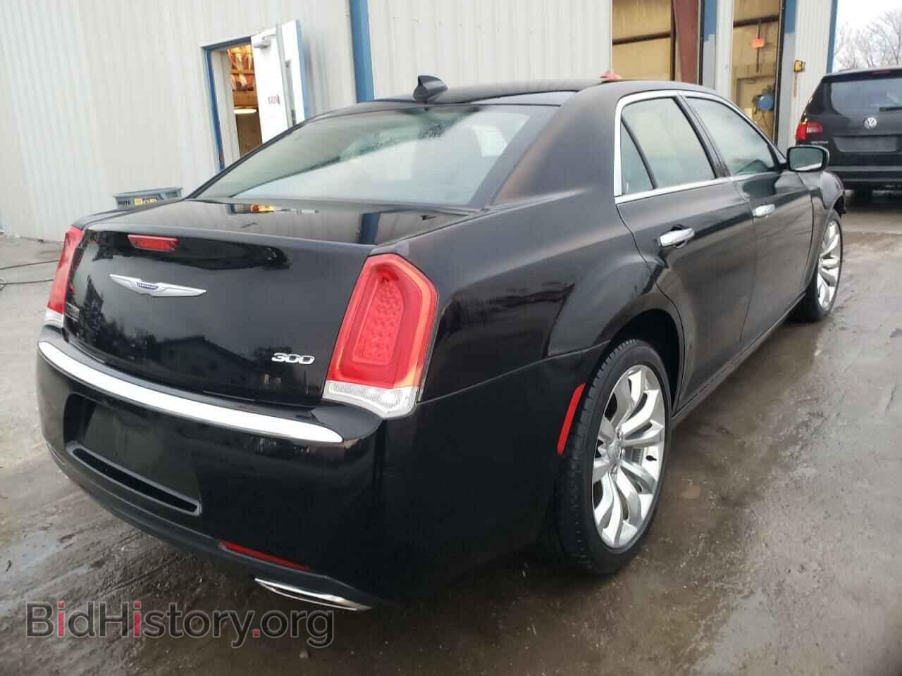 2019 CHRYSLER 300 - VIN: 2C3CCAEG0KH689413 - Фото 4