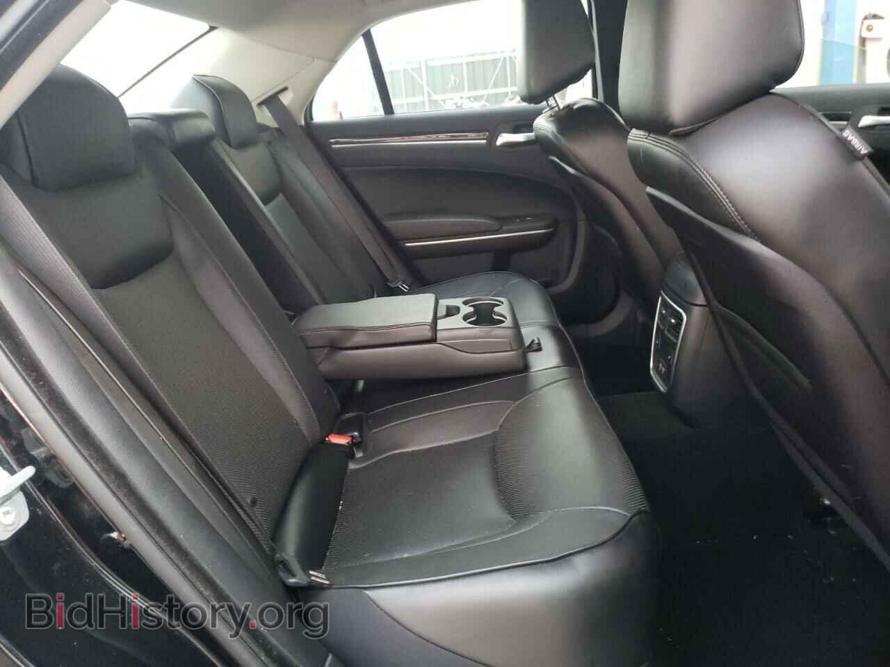 2019 CHRYSLER 300 - VIN: 2C3CCAEG0KH689413 - Фото 6