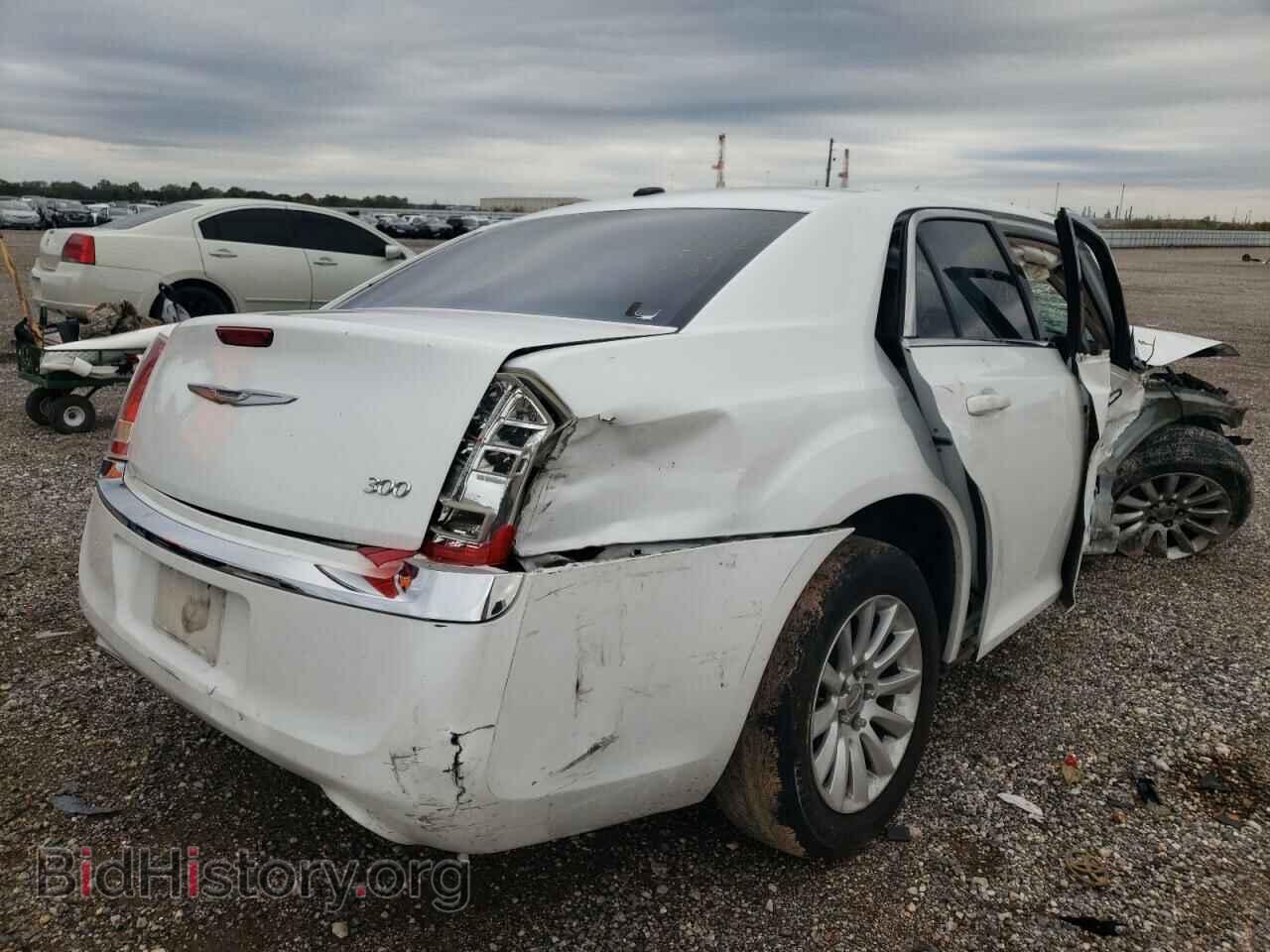 2013 CHRYSLER 300 - VIN: 2C3CCAAG8DH538151 - Фото 4