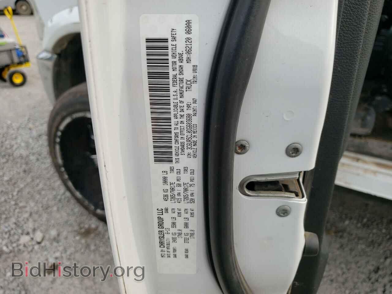 2013 RAM All Models - VIN: 3C6UR5CL0DG603680 - Photo 12