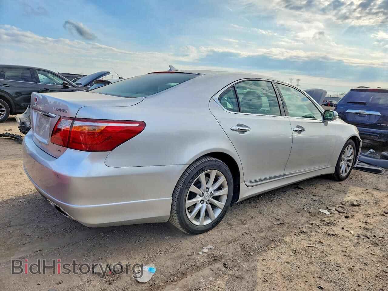 2011 LEXUS LS460 - VIN: JTHCL5EF5B5009795 - Photo 3