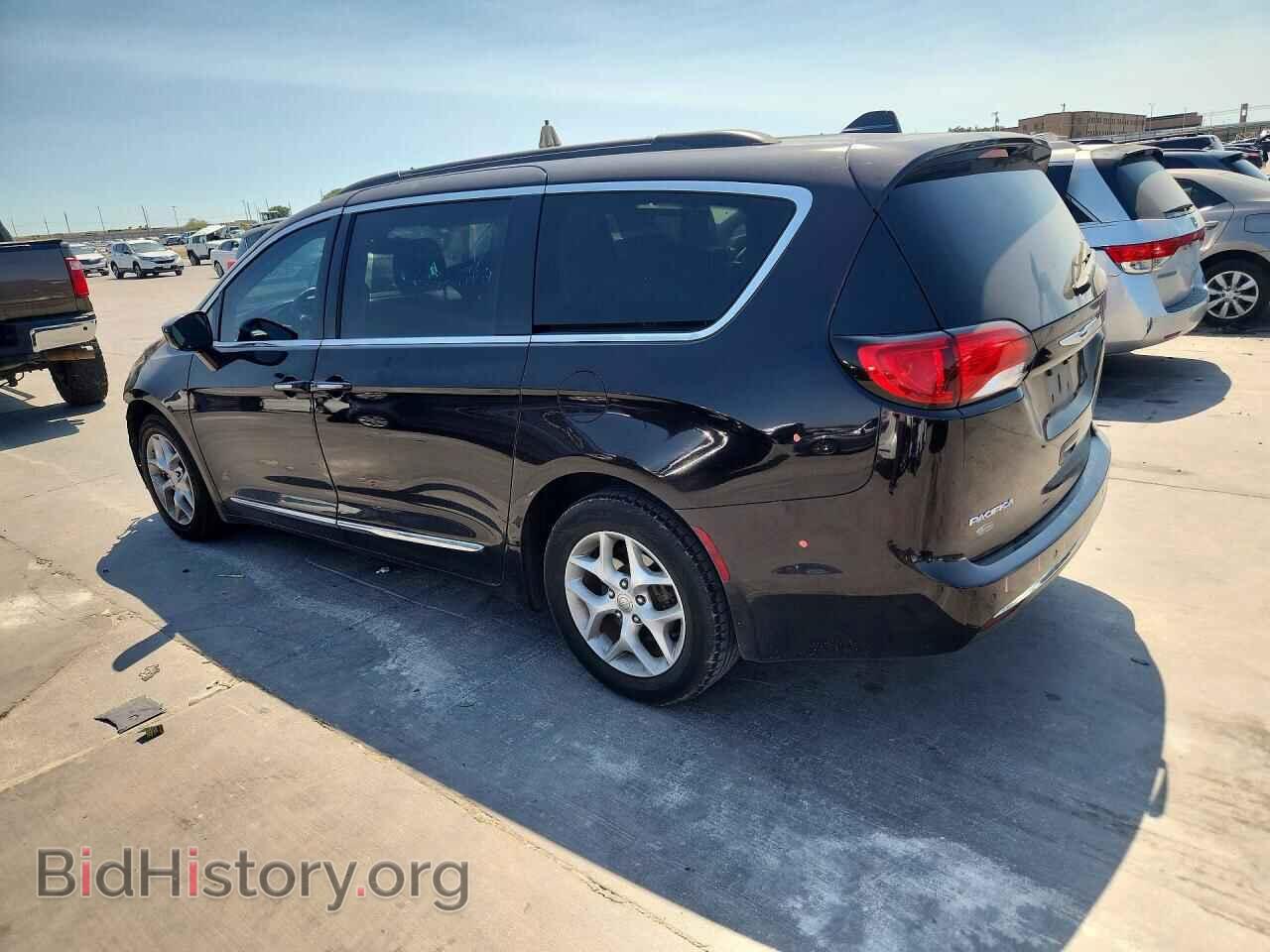 2017 CHRYSLER PACIFICA - VIN: 2C4RC1BG0HR810275 - Photo 2