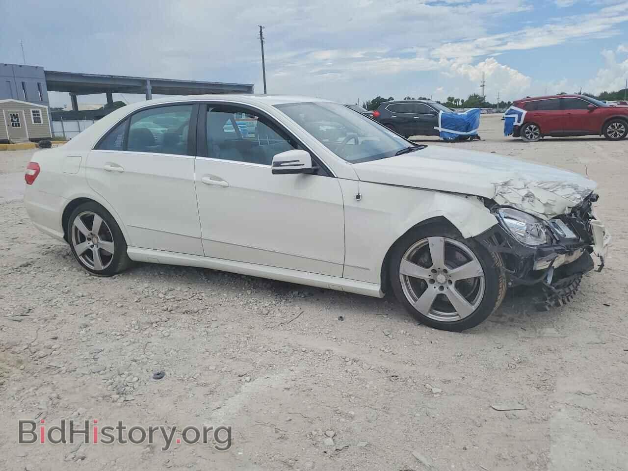 2011 MERCEDES-BENZ E-CLASS - VIN: WDDHF5GB0BA271987 - Photo 4