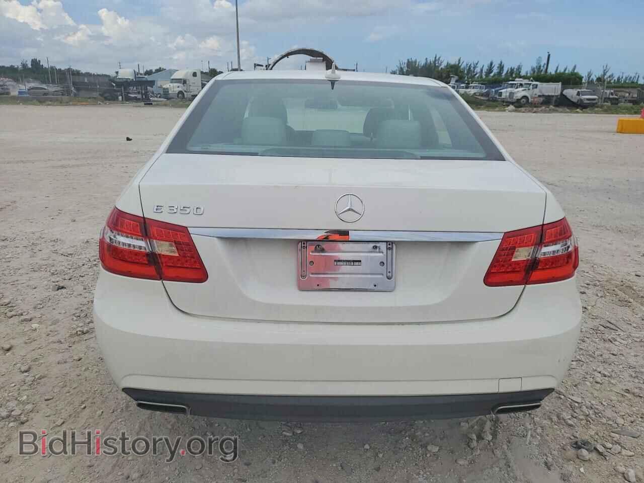 2011 MERCEDES-BENZ E-CLASS - VIN: WDDHF5GB0BA271987 - Photo 6