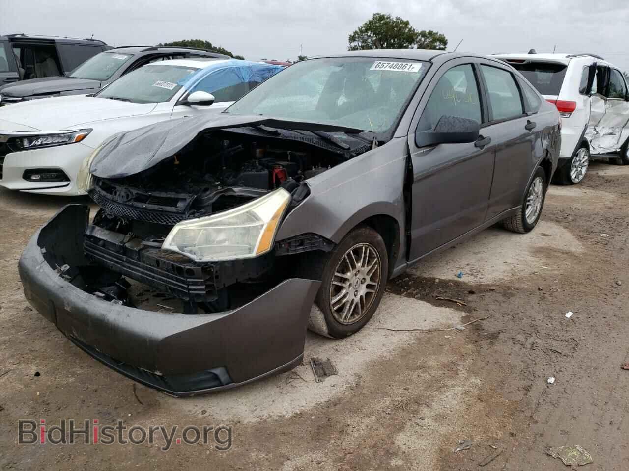 2011 FORD FOCUS - VIN: 1FAHP3FN2BW132962 - Фото 2