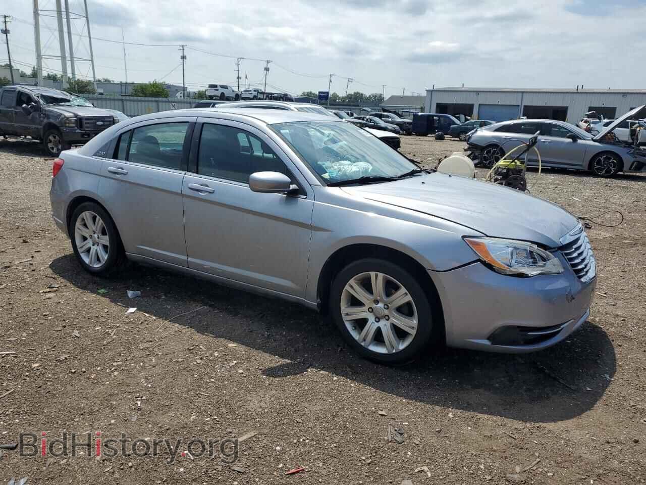 2013 CHRYSLER 200 - VIN: 1C3CCBAB0DN698316 - Фото 4