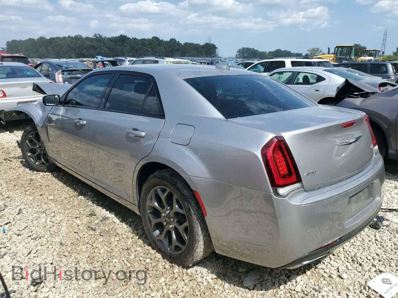 2018 CHRYSLER 300 - VIN: 2C3CCAGG4JH218375 - Фото 2