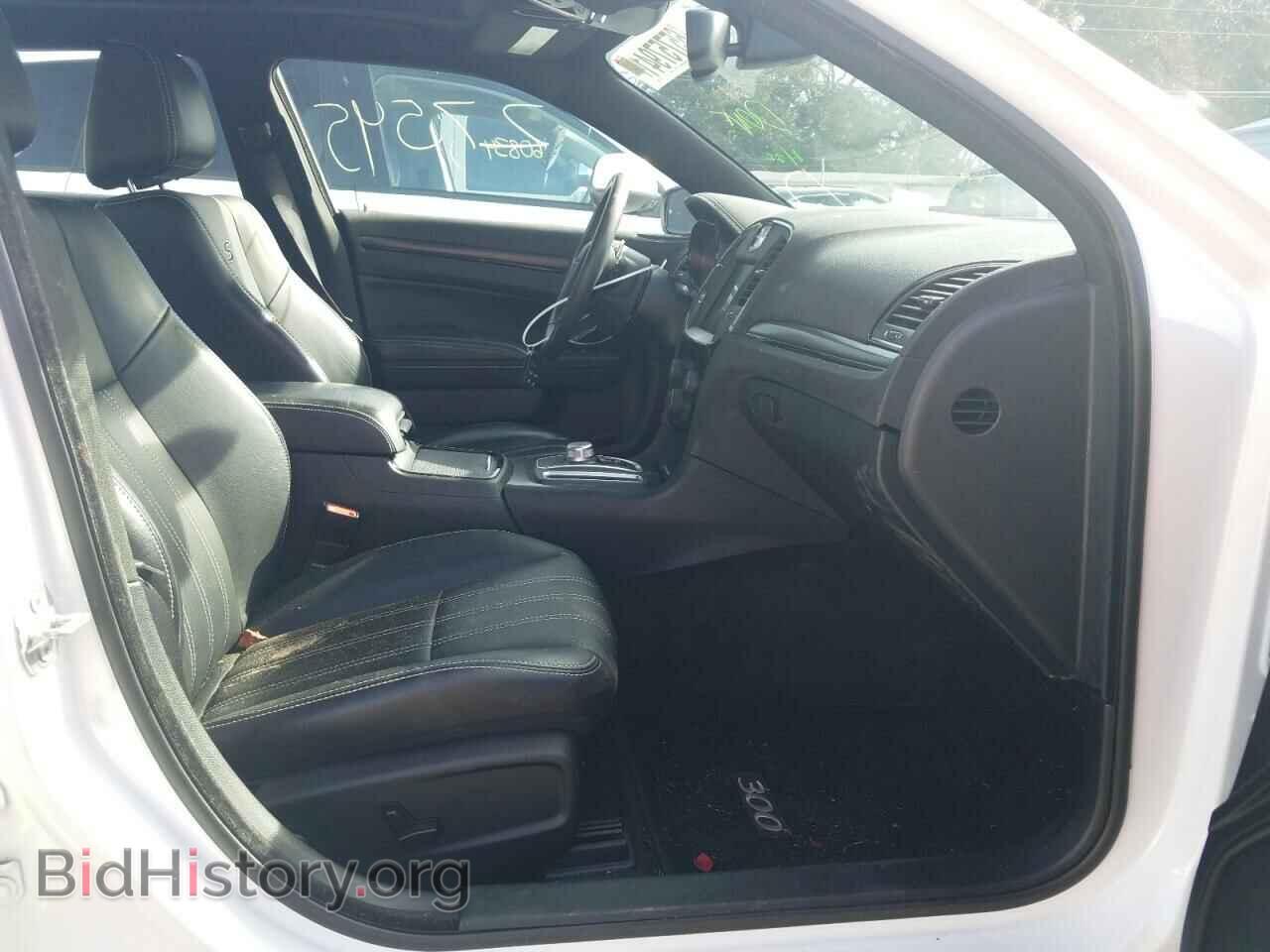 2016 CHRYSLER 300 - VIN: 2C3CCABG7GH238720 - Фото 5