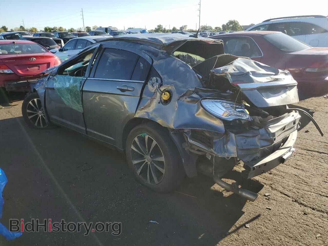 2012 CHRYSLER 200 - VIN: 1C3CCBBG2CN303433 - Фото 2