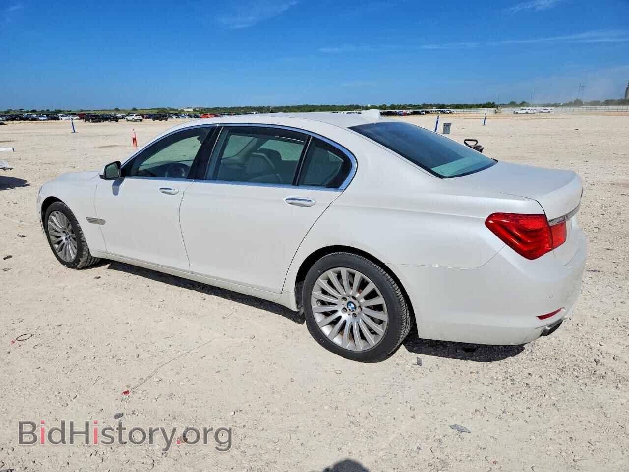 2012 BMW 7 SERIES - VIN: WBAKB8C58CC964497 - Фото 2