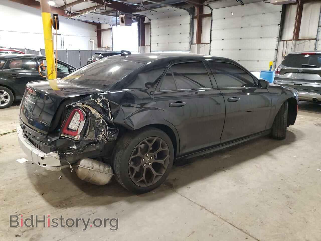 2018 CHRYSLER 300 - VIN: 2C3CCABG8JH190782 - Фото 3