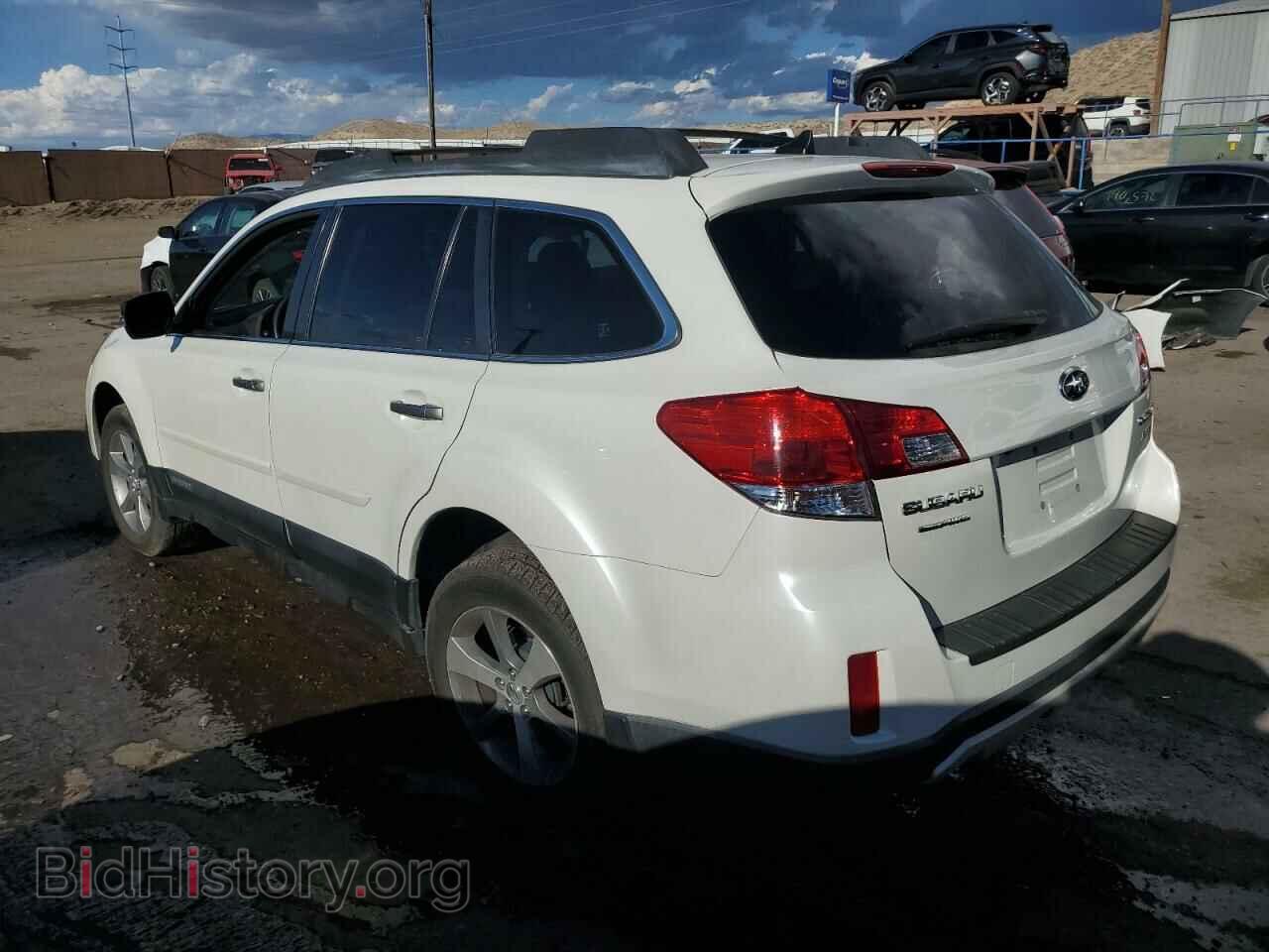 2014 SUBARU OUTBACK - VIN: 4S4BRBPC4E3276497 - Photo 2