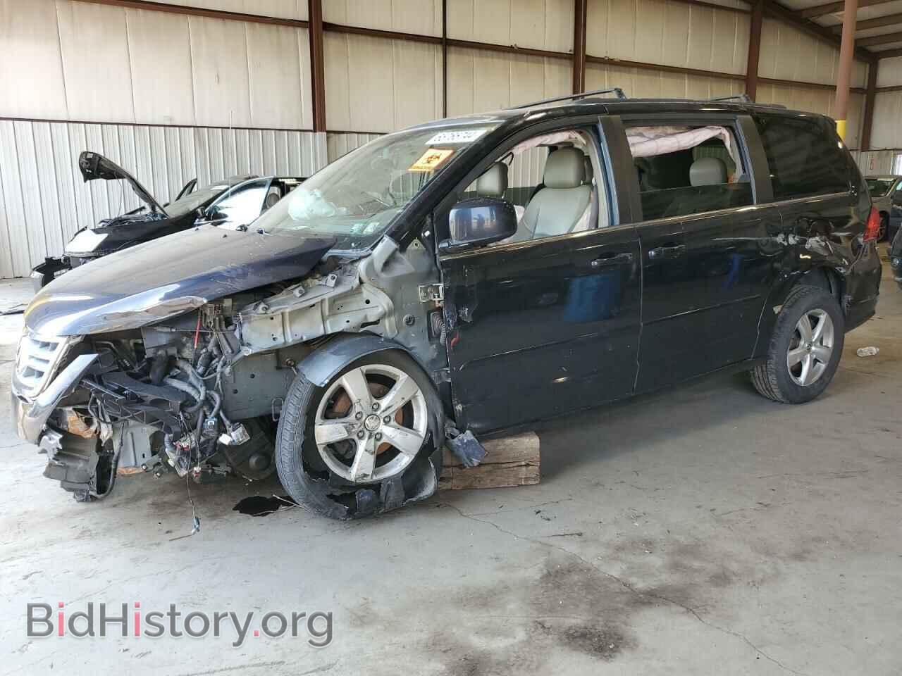 Photo 2V4RW3DG8BR717145 - VOLKSWAGEN ROUTAN 2011