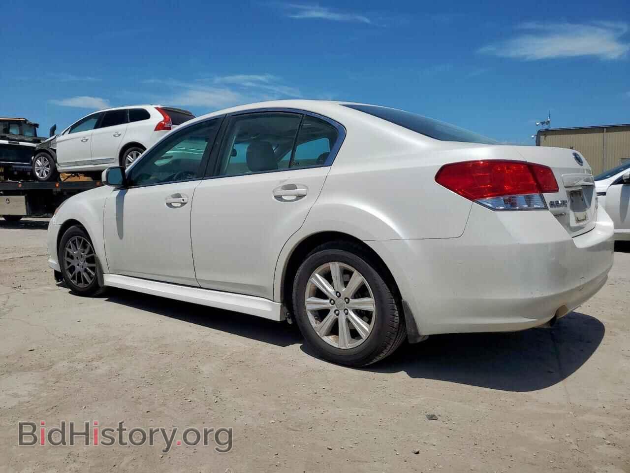 2011 SUBARU LEGACY - VIN: 4S3BMBG65B3216902 - Фото 2