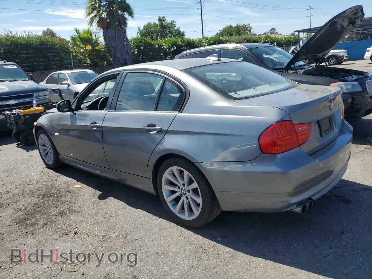2011 BMW 3 SERIES - VIN: WBAPH5G55BNM80691 - Фото 2