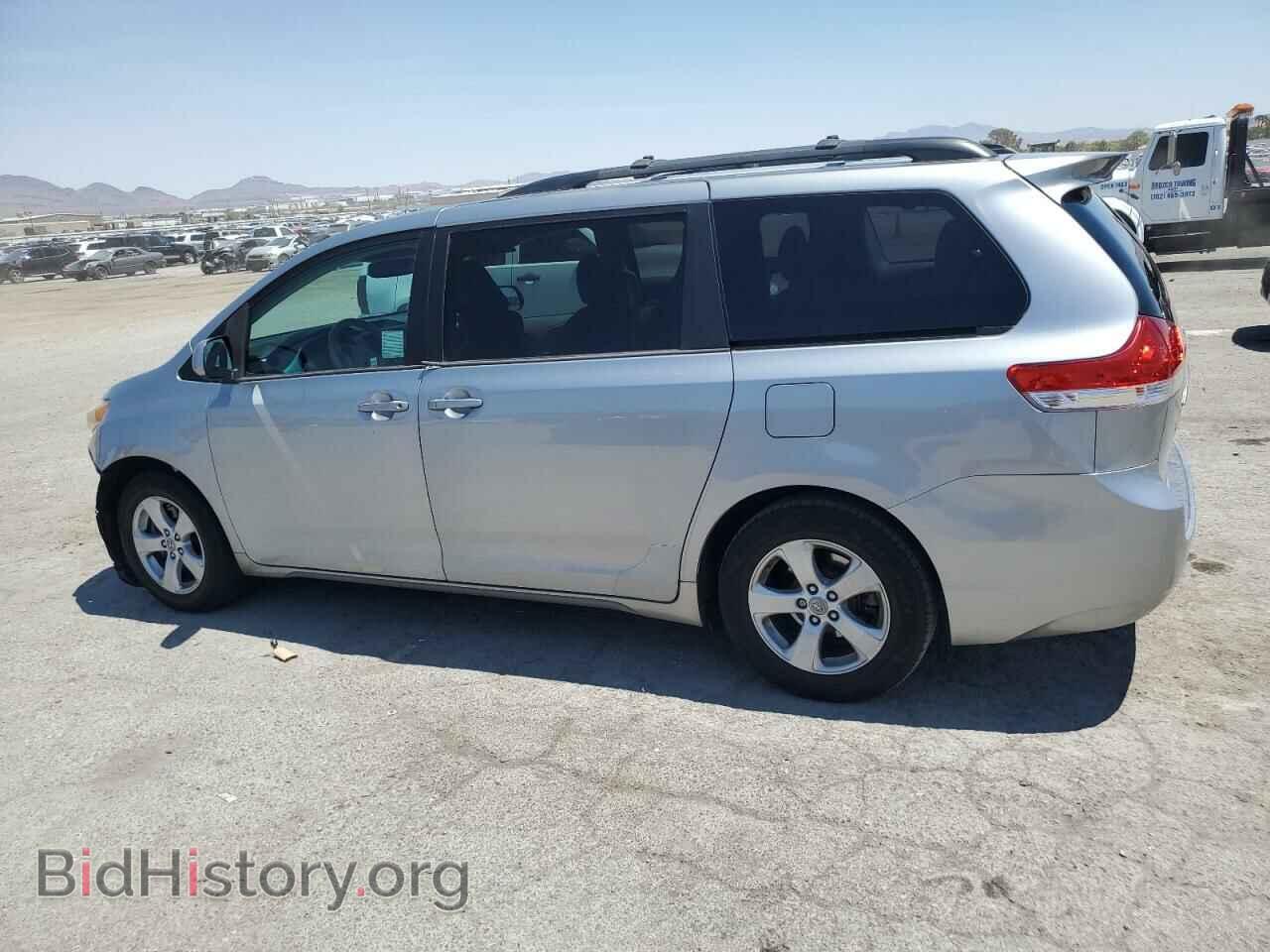 2012 TOYOTA All Models - VIN: 5TDKK3DC5CS225640 - Фото 2