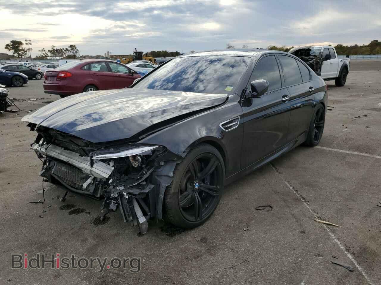 2014 BMW M5 - VIN: WBSFV9C5XED594046 - Фото 2
