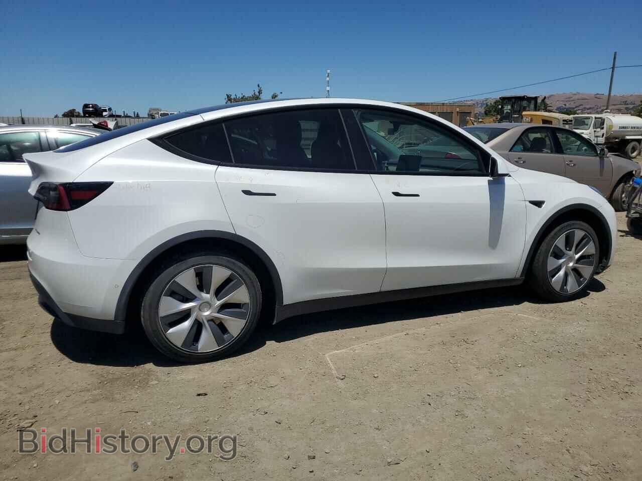2022 TESLA MODEL Y - VIN: 7SAYGAEE9NF366611 - Фото 3