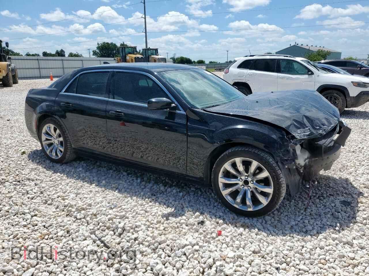 2018 CHRYSLER 300 - VIN: 2C3CCAAG2JH191430 - Фото 4
