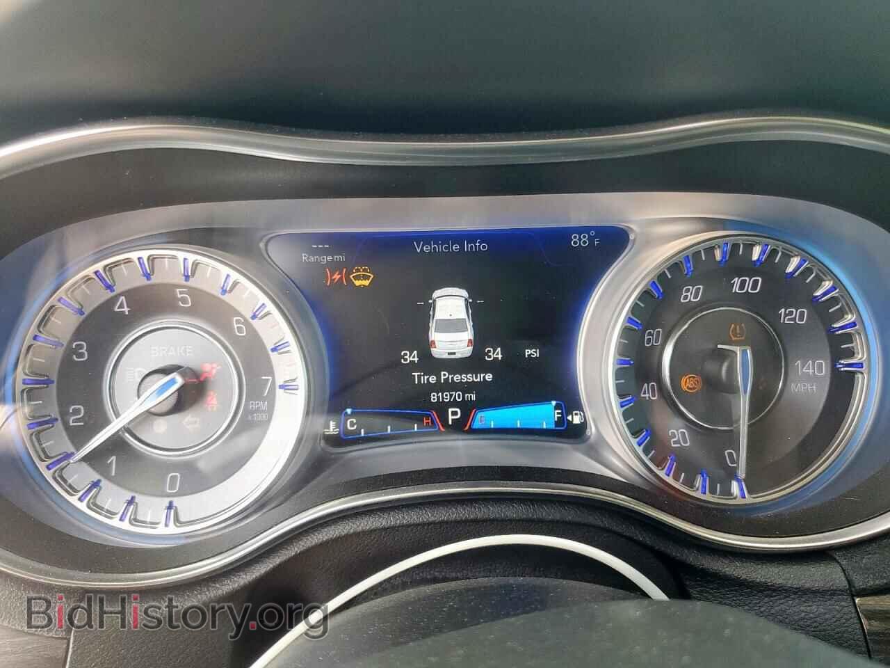 2018 CHRYSLER 300 - VIN: 2C3CCAAG2JH191430 - Фото 9