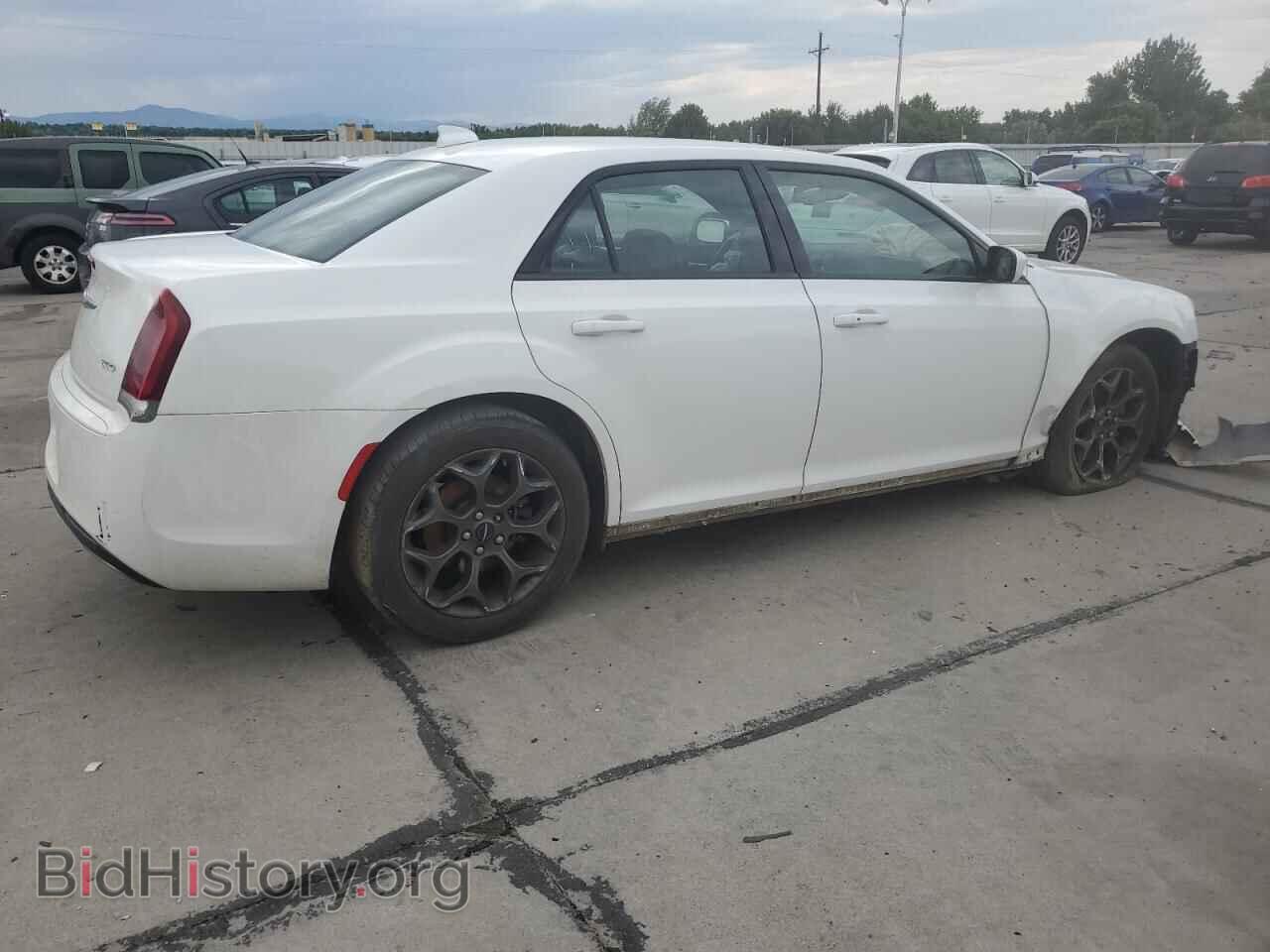 2018 CHRYSLER 300 - VIN: 2C3CCAGG5JH226551 - Фото 3