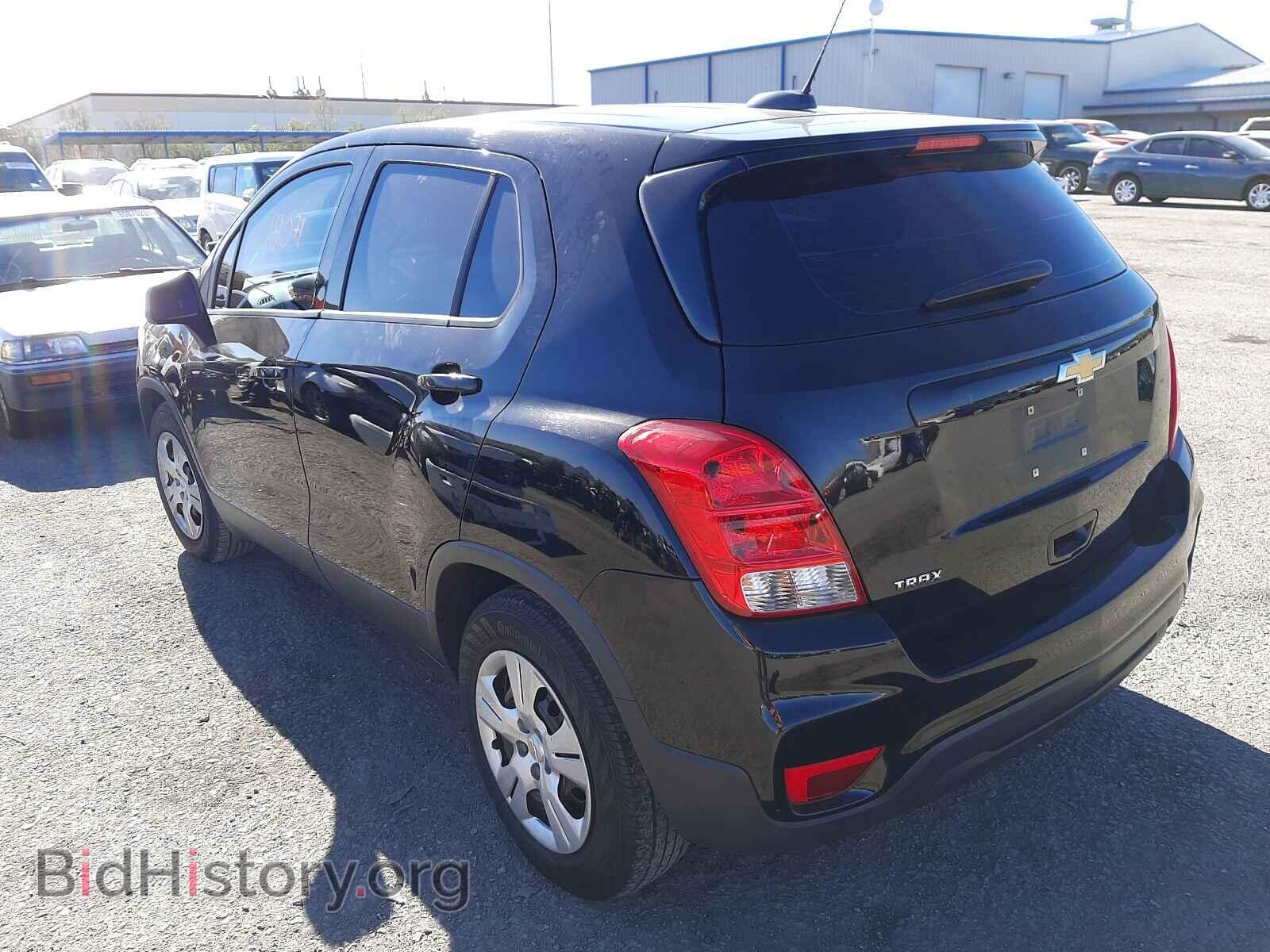 2017 CHEVROLET TRAX - VIN: 3GNCJKSBXHL226413 - Фото 3