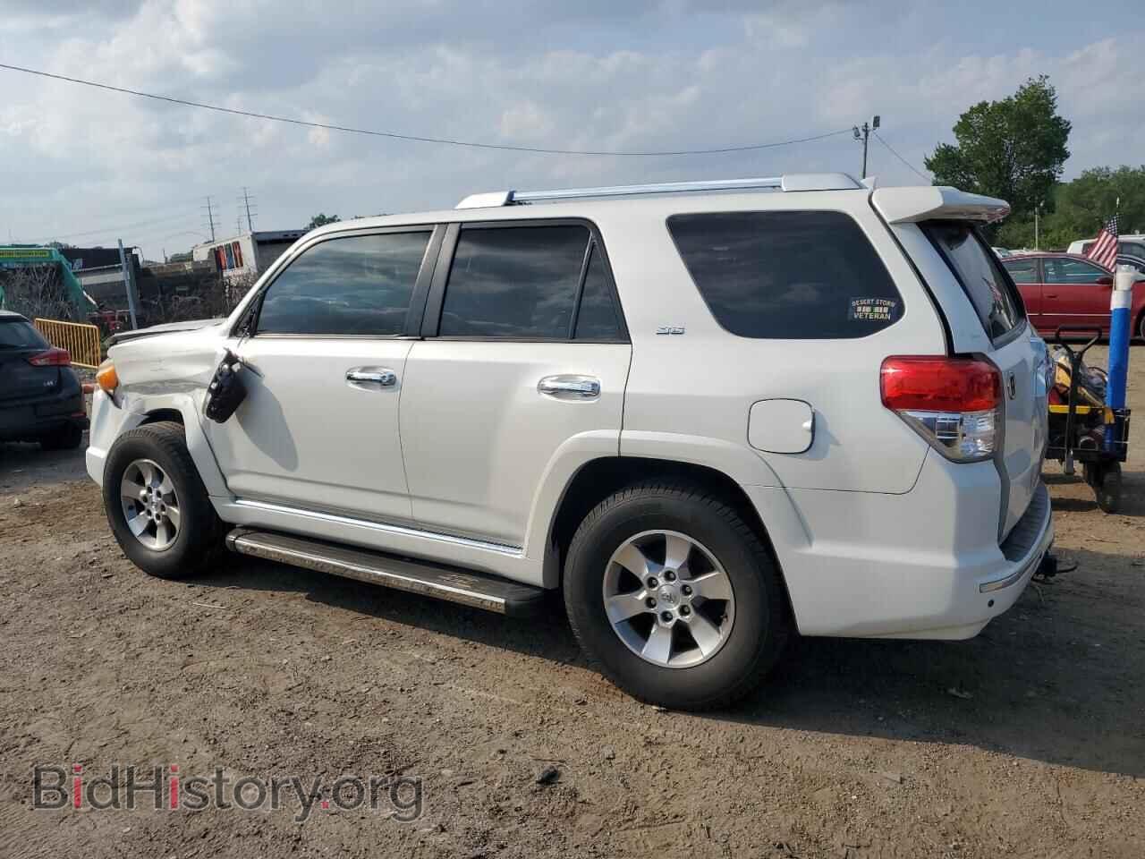 2011 TOYOTA 4RUNNER - VIN: JTEZU5JR2B5032052 - Фото 2
