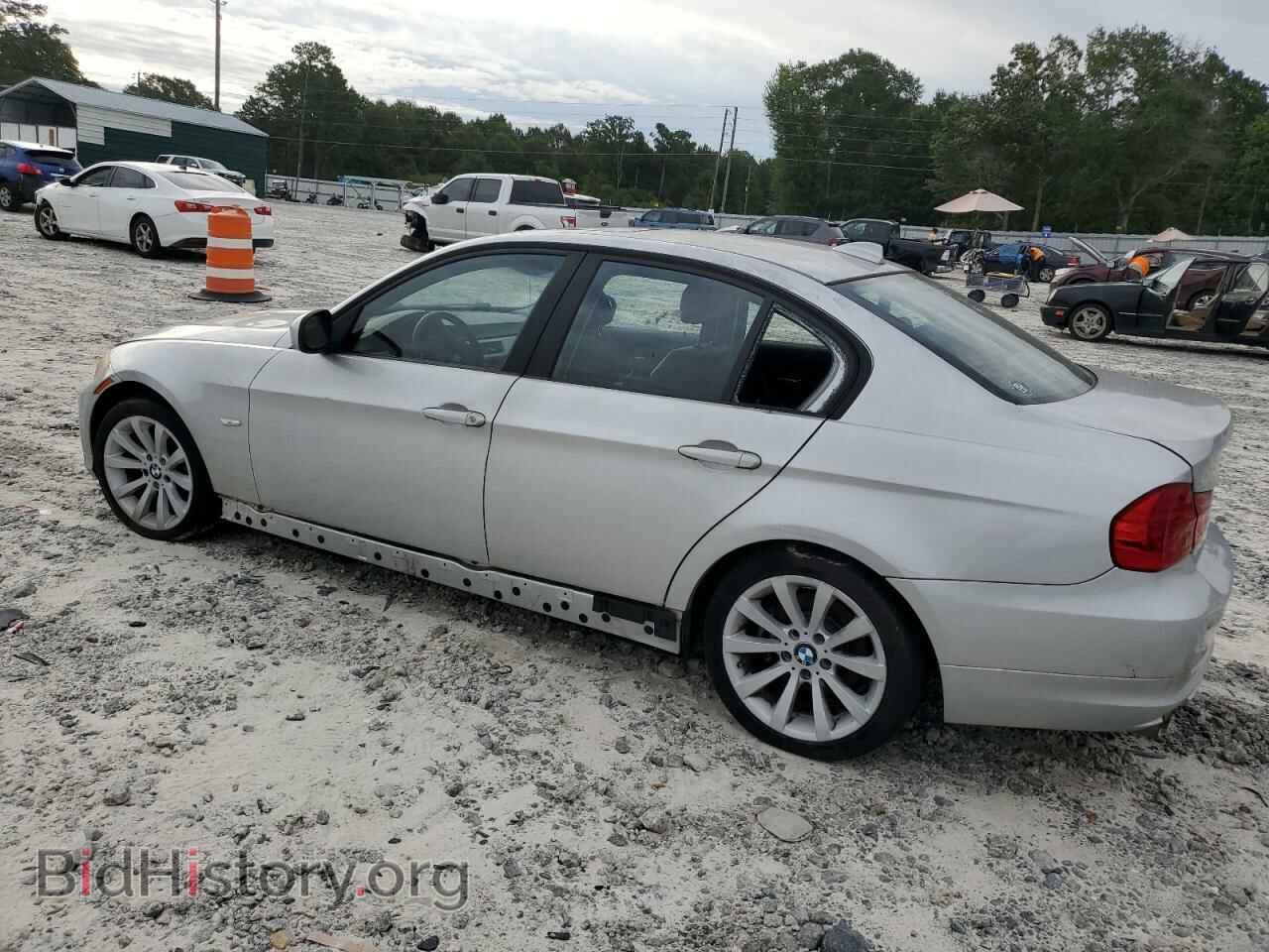 2011 BMW 3 SERIES - VIN: WBAPH7C5XBE676501 - Фото 2