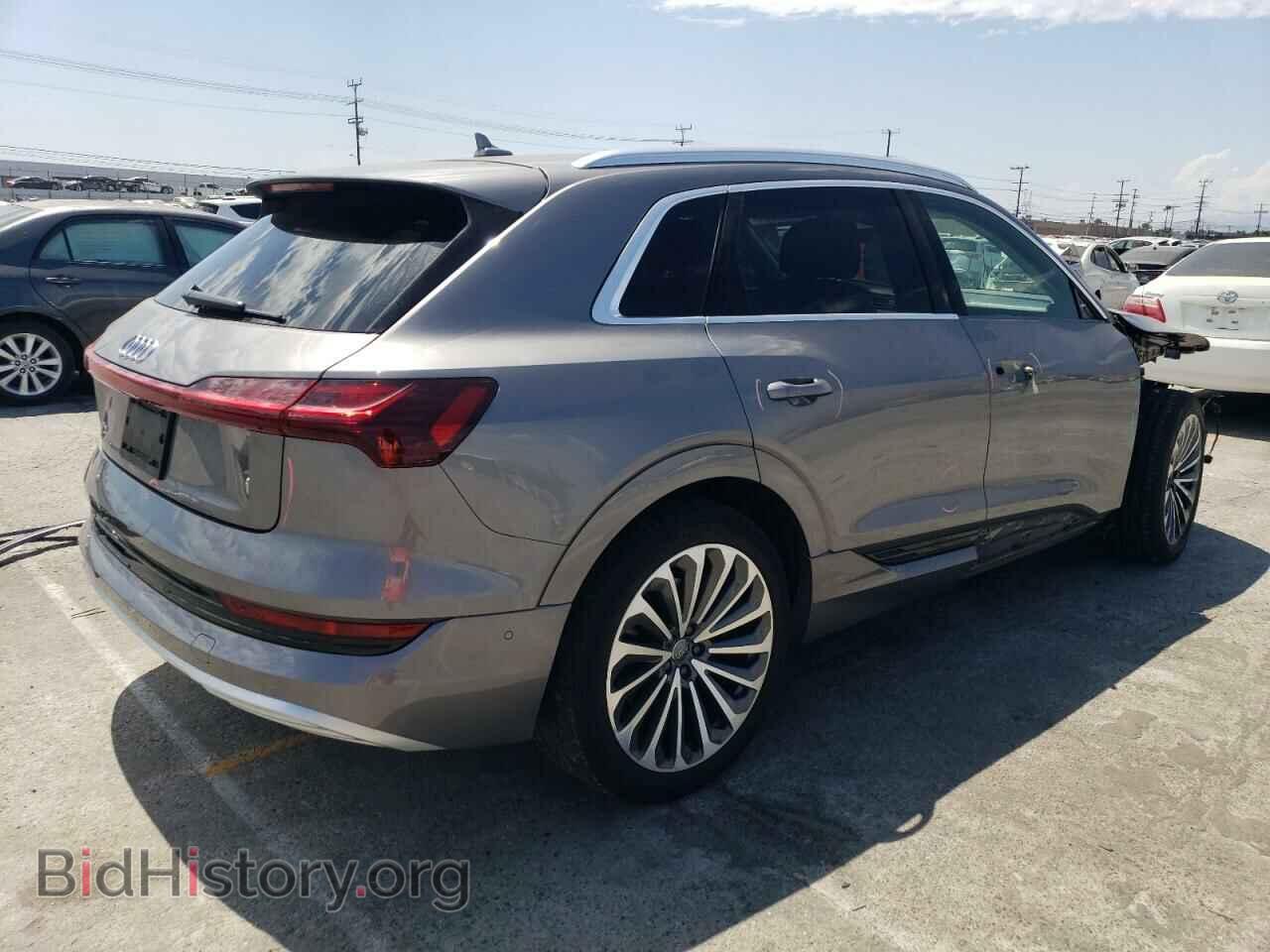 2019 AUDI E-TRON - VIN: WA1VAAGE7KB019785 - Фото 3