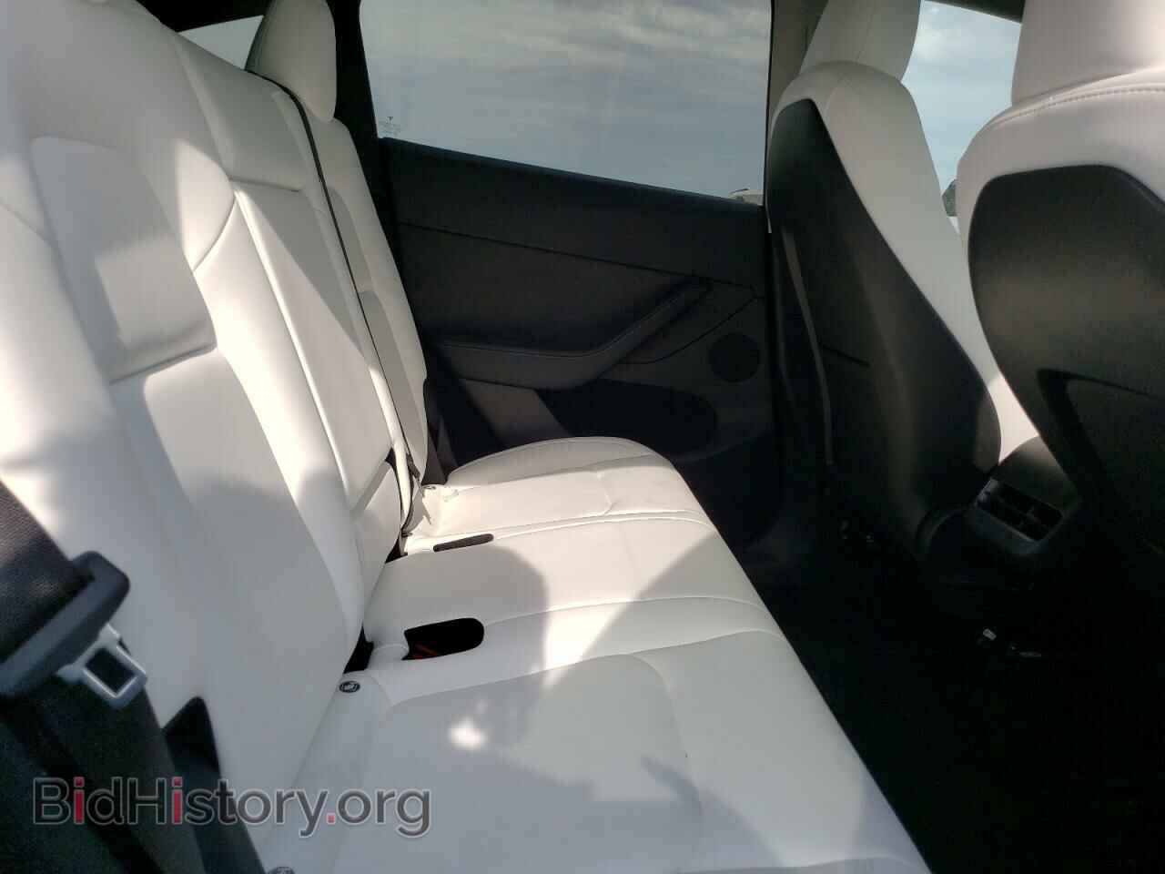 2024 TESLA MODEL Y - VIN: 7SAYGDEE8RF080062 - Фото 10